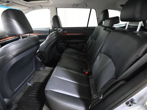 Used 2012 Subaru Outback 2.5i Limited w/ Moonroof Pkg AWD/4WD image 7