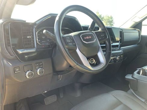 Certified 2025 GMC Sierra 1500 SLT RWD image 7