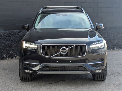 Used 2017 Volvo XC90 T6 Momentum image 2