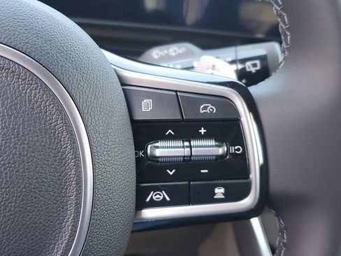 New 2026 Kia Carnival EX FWD image 18