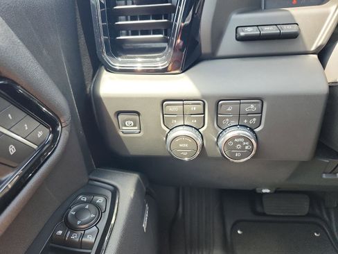 Used 2026 GMC Sierra 2500 AT4 w/ AT4 Premium Plus Package AWD/4WD image 25