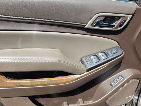 Used 2018 GMC Yukon Denali AWD/4WD image 5