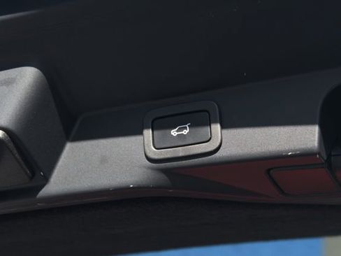 Used 2022 Land Rover Range Rover Sport HST image 13