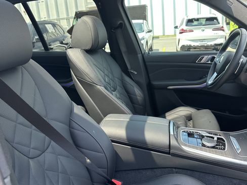 Used 2024 BMW X5 xDrive40i w/ Premium Package AWD/4WD image 33