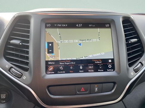 Used 2022 Jeep Cherokee Trailhawk w/ Sun, Sound & Nav Group AWD/4WD image 3