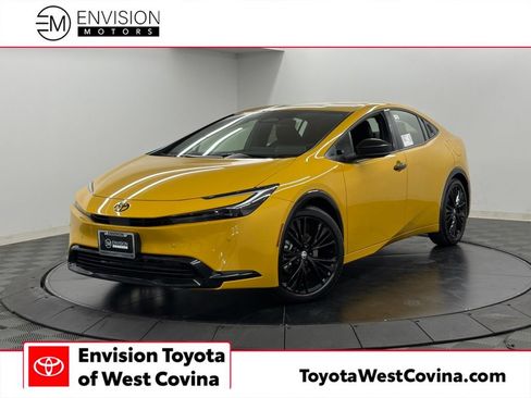 New 2027 Toyota Prius Plug-In Hybrid FWD image 1