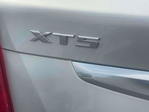 Used 2019 Cadillac XT5 Luxury FWD image 7