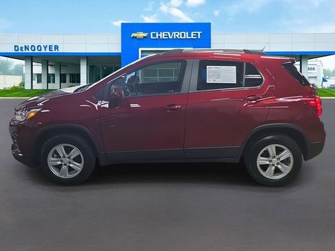 Used 2021 Chevrolet Trax LT w/ Driver Confidence Package image 10