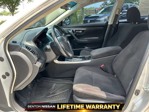 Used 2013 Nissan Altima 2.5 SV FWD image 10