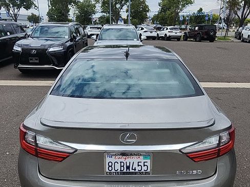 Used 2018 Lexus ES 350 w/ Navigation System Package FWD image 3