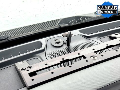 Used 2023 Ford Bronco Badlands image 32