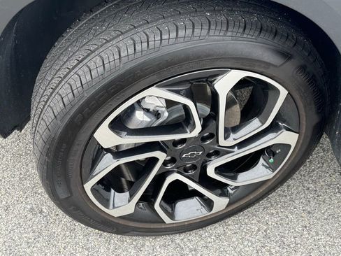 Used 2025 Chevrolet Trax RS w/ Driver Confidence Package image 19
