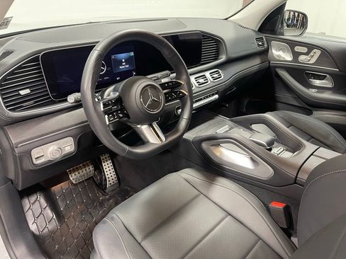 Used 2026 Mercedes-Benz GLS 450 4MATIC image 21