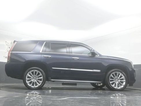 Used 2020 Cadillac Escalade Luxury AWD/4WD image 54