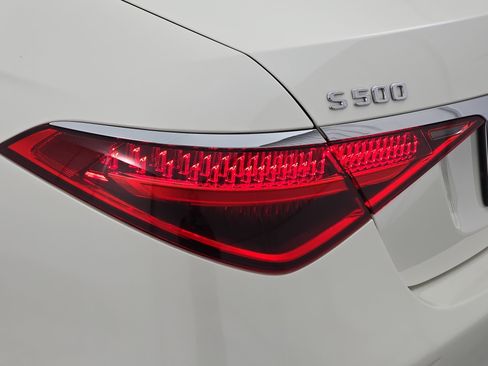 Certified 2022 Mercedes-Benz S 500 4MATIC image 35