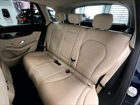 Used 2016 Mercedes-Benz GLC 300 4MATIC image 27