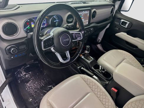 Used 2021 Jeep Wrangler Unlimited Sahara AWD/4WD image 7