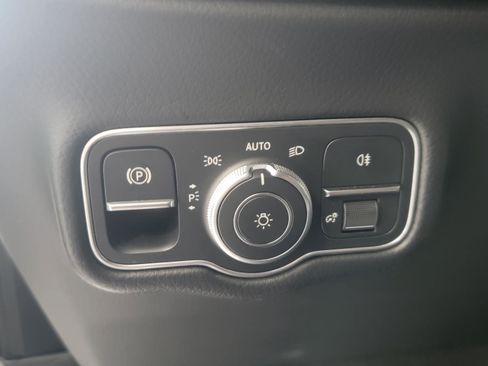 Used 2025 Mercedes-Benz G 63 AMG 4MATIC image 30