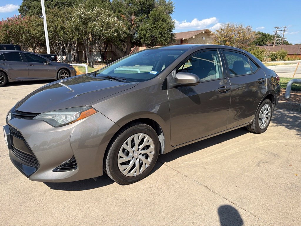 Used 2019 Toyota Corolla LE FWD image 1