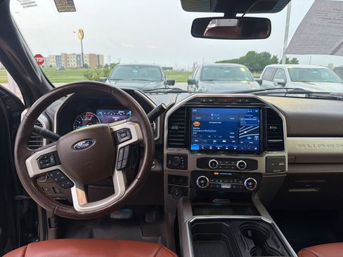 Used 2022 Ford F250 King Ranch w/ King Ranch Ultimate Package AWD/4WD image 26