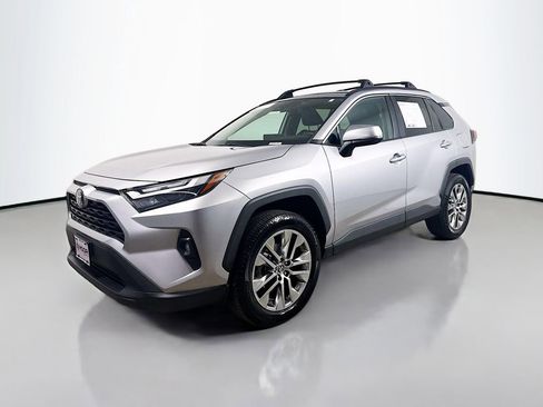 Certified 2022 Toyota RAV4 XLE Premium image 3