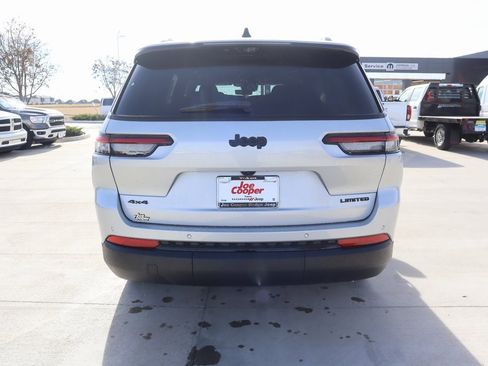 New 2025 Jeep Grand Cherokee L Limited w/ Luxury Tech Group II image 24