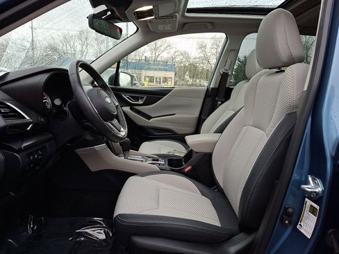 Used 2023 Subaru Forester Premium image 13
