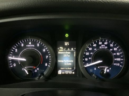 Used 2015 Toyota Sienna XLE image 23