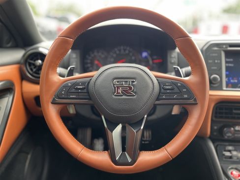 Used 2020 Nissan GT-R Premium w/ Premium Interior Package AWD/4WD image 27