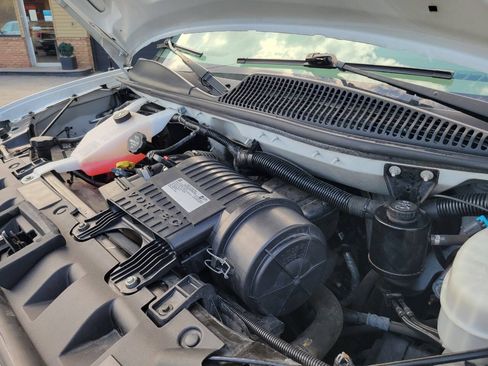 Used 2019 Chevrolet Express 2500 w/ Communications Package RWD image 31