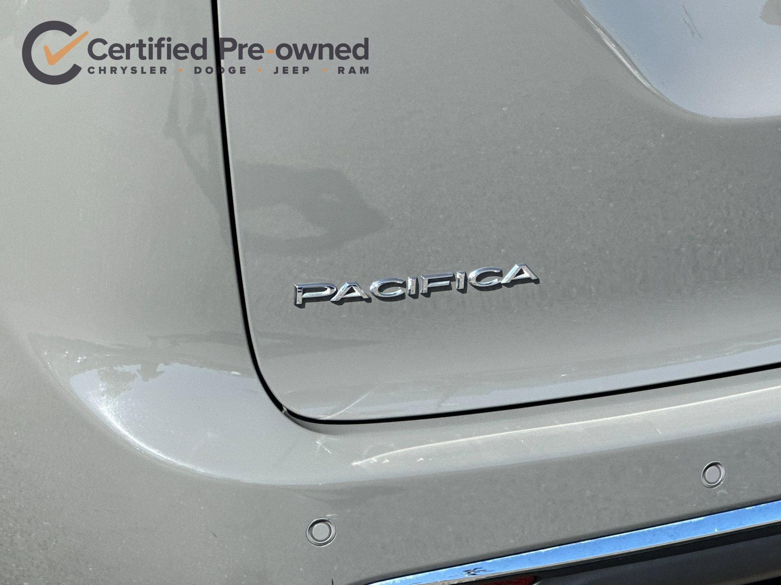 Certified 2025 Chrysler Pacifica Select FWD image 27