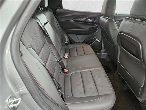 Used 2023 Chevrolet TrailBlazer RS w/ Sun and Liftgate Package FWD image 16