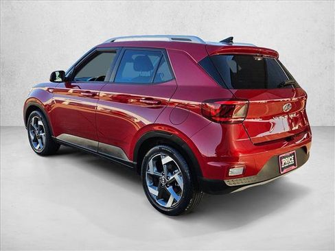 Used 2022 Hyundai Venue SEL w/ Cargo Package image 7