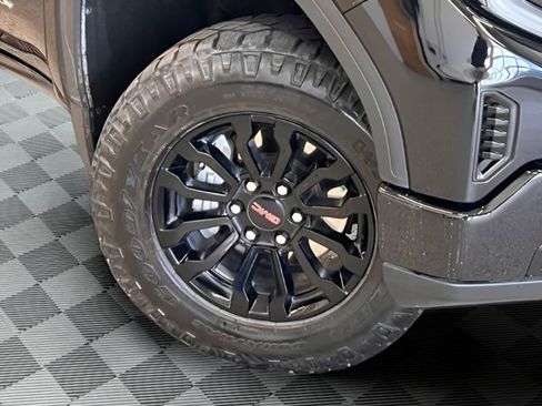 Certified 2022 GMC Sierra 1500 AT4X image 34