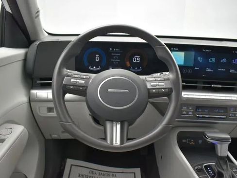 Used 2025 Hyundai Kona SEL FWD image 20