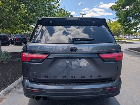 Used 2024 Toyota Sequoia TRD Pro AWD/4WD image 7