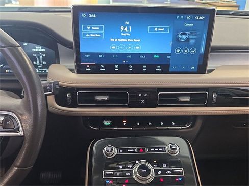 Used 2022 Lincoln Nautilus FWD w/ Premium Package image 16