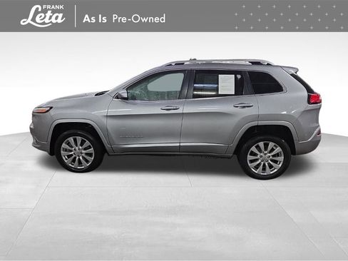 Used 2017 Jeep Cherokee Overland image 6