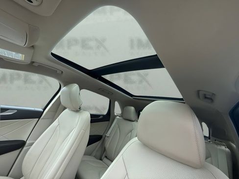 Used 2019 Lincoln MKC Reserve w/ MKC Technology Package FWD image 6