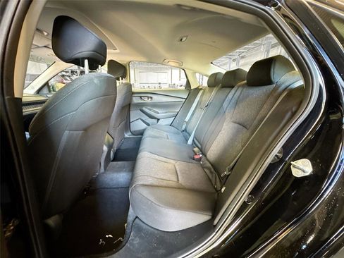 Used 2023 Honda Accord EX image 11