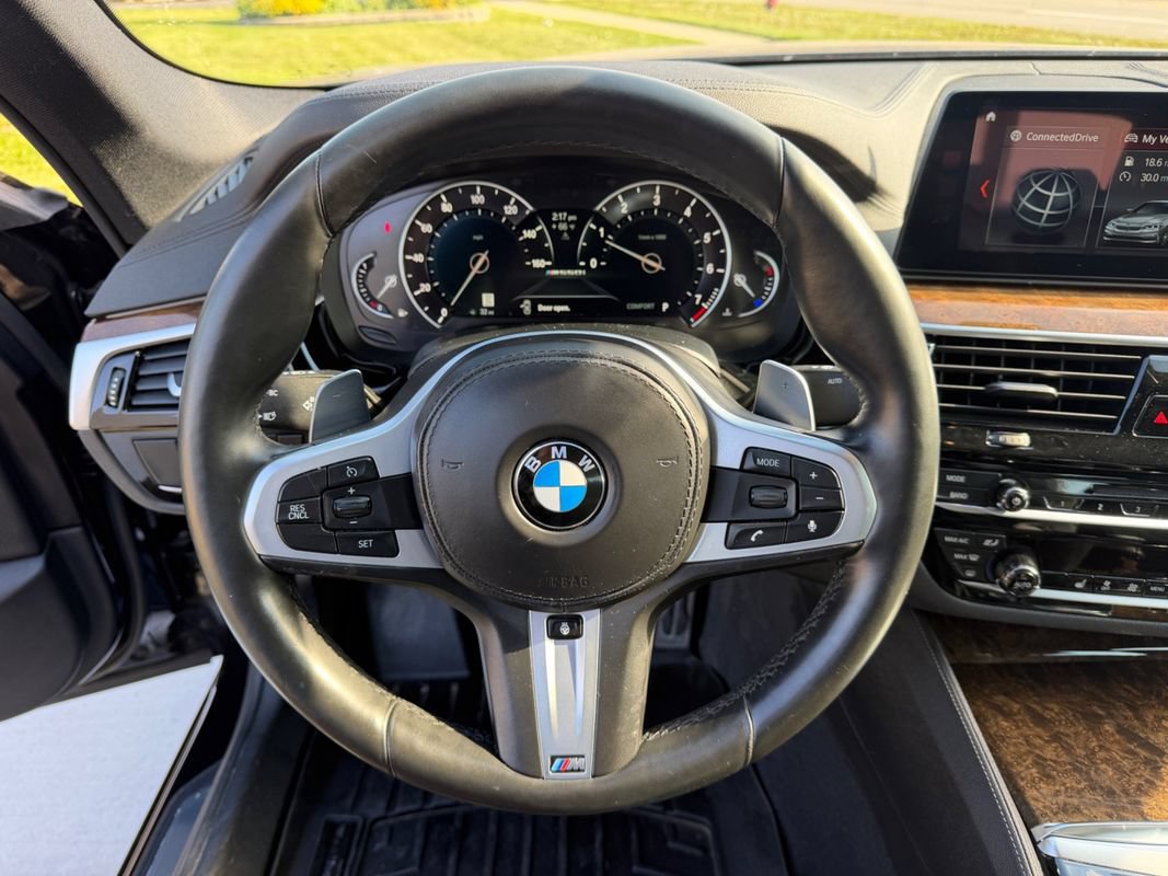 Used 2018 BMW M550i xDrive AWD/4WD image 19