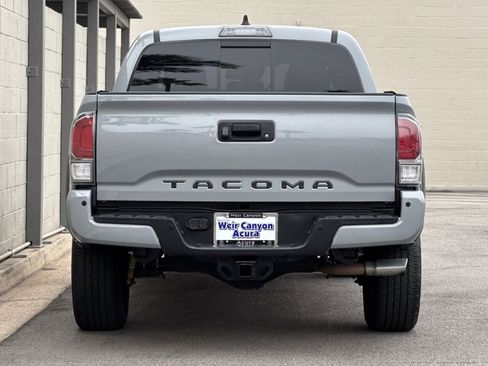 Used 2020 Toyota Tacoma TRD Off-Road w/ Technology Package RWD image 8