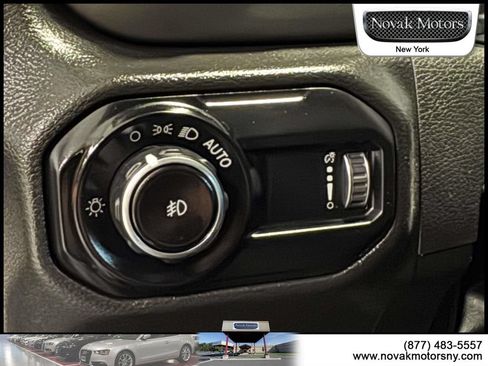 Used 2023 Jeep Wrangler Sport AWD/4WD image 19