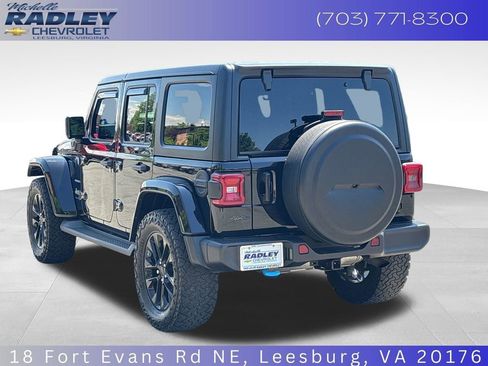 Used 2023 Jeep Wrangler Unlimited Sahara w/ Cold Weather Group AWD/4WD image 3