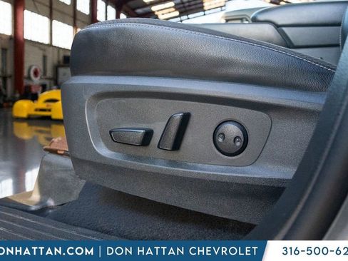 Used 2022 Nissan Pathfinder SL image 16