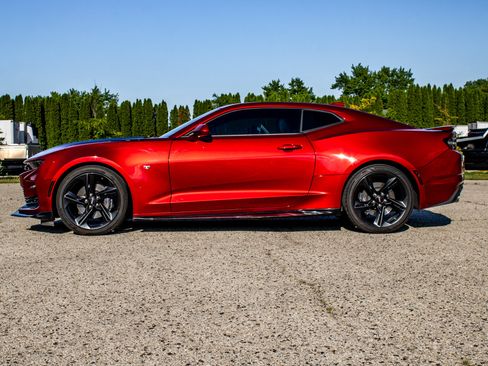 Used 2023 Chevrolet Camaro SS RWD image 4