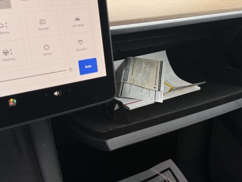 Used 2023 Tesla Model Y Long Range image 24