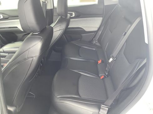 Certified 2022 Jeep Compass Latitude w/ Convenience Group image 14