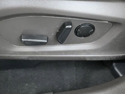 Used 2023 Ford Explorer Platinum w/ Technology Package image 12