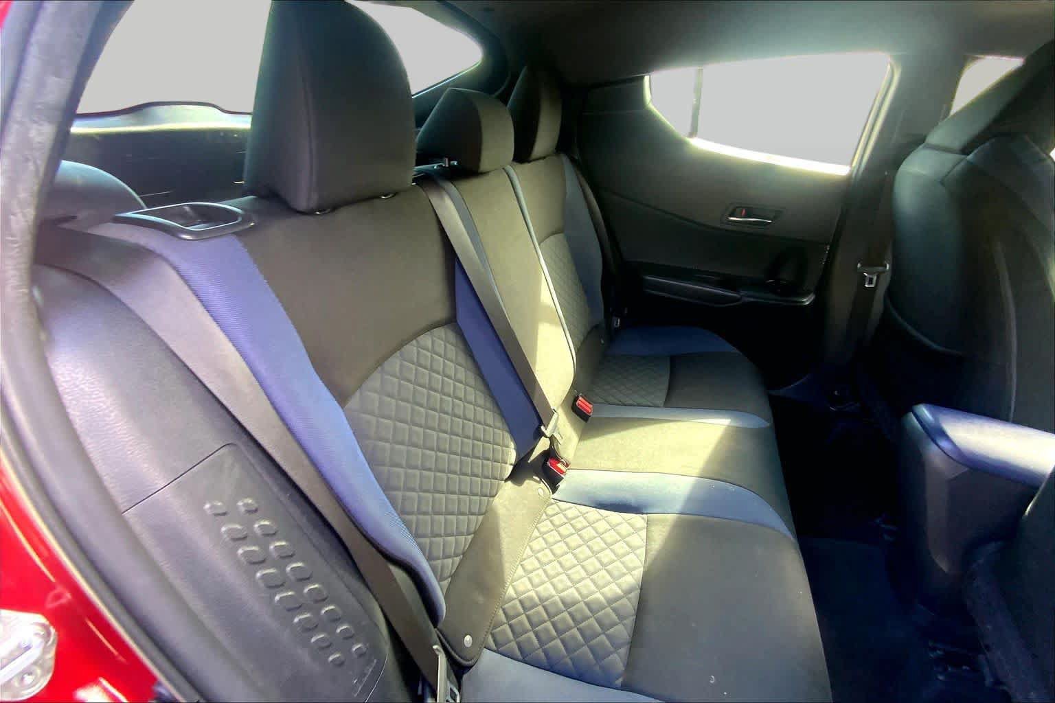 Used 2021 Toyota C-HR XLE FWD image 19
